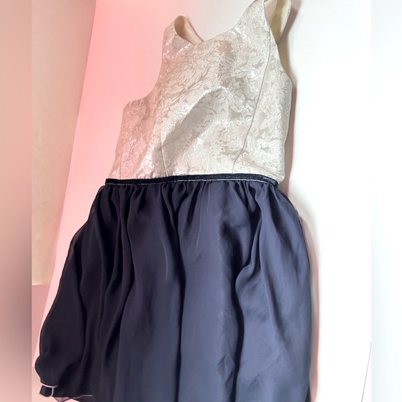 Formal Flowy Dress - Picture 3 of 8